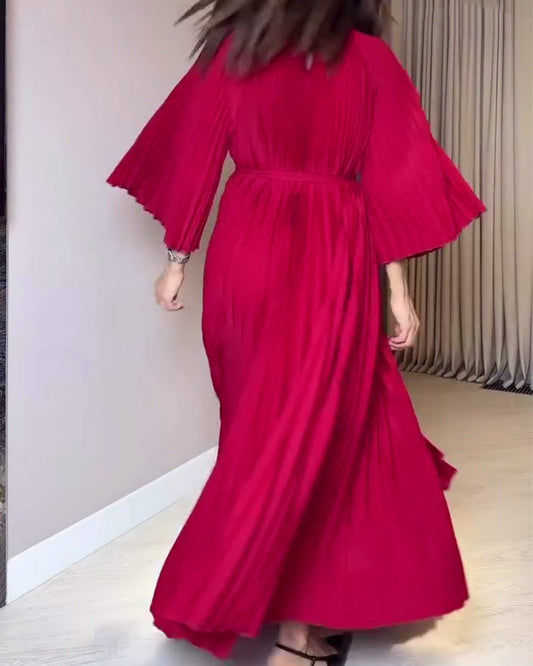 Chic Pleated Round Neck Dress