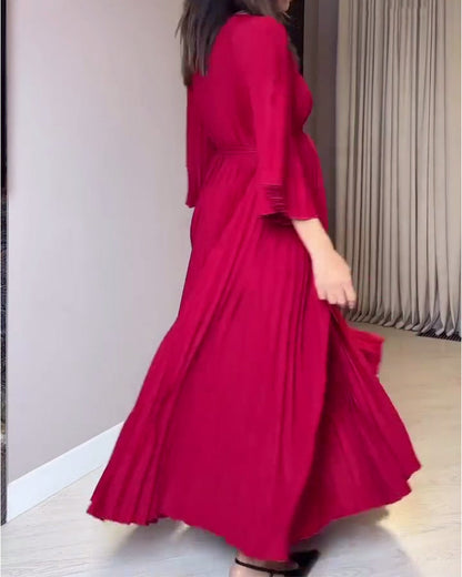 Chic Pleated Round Neck Dress